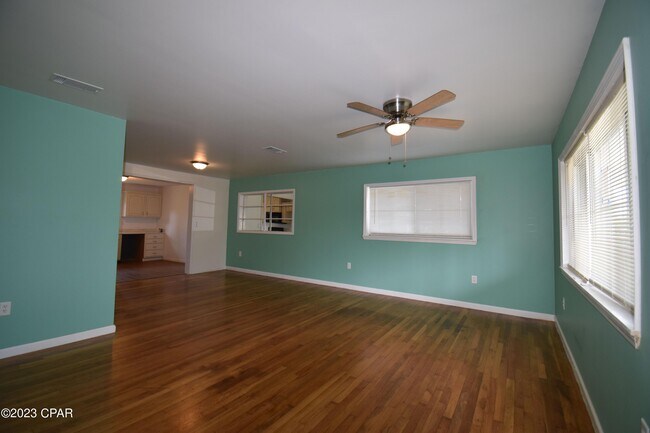 Building Photo - 1815 Arthur Ave