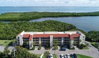 Building Photo - 4540 Gulf of Mexico Dr