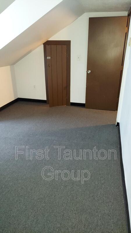 Building Photo - 2 Union St