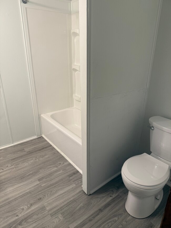 Building Photo - 5426 Peden Point Rd