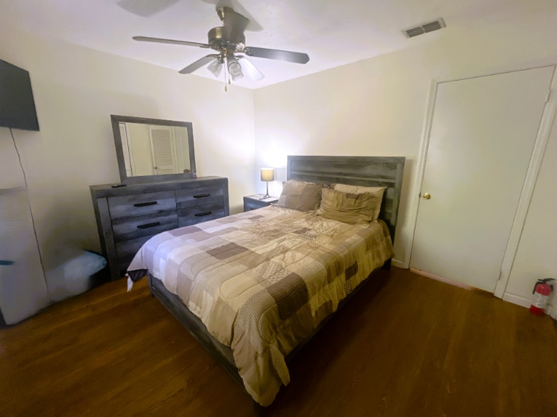 Building Photo - 1119 Ocala Rd