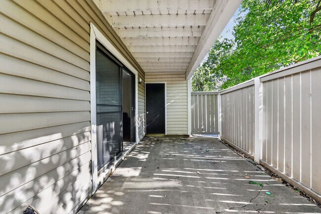 Building Photo - 13160 W 88th Ct