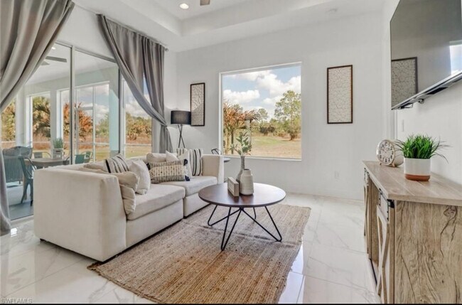 Building Photo - 2662 2nd St NW