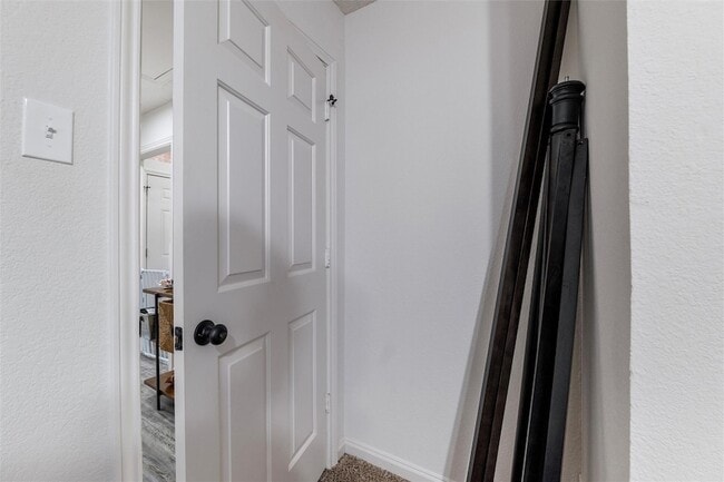 Building Photo - 916 Clover Hill Ln