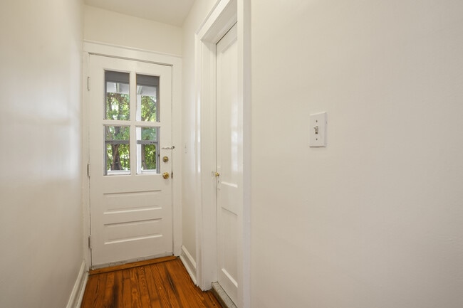 Building Photo - 221 Hunyadi Ave