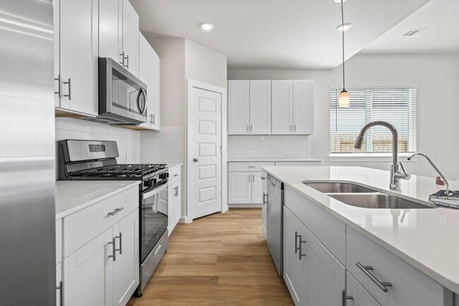 Building Photo - 6606 Lenwood Ln