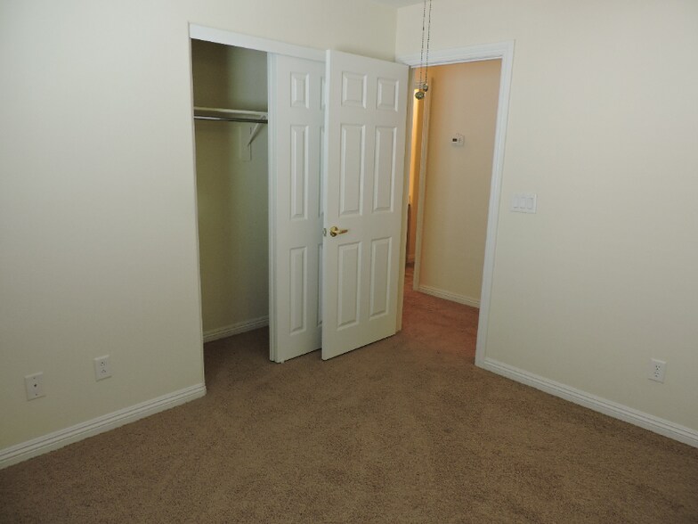 Building Photo - 5547 High Wager Way