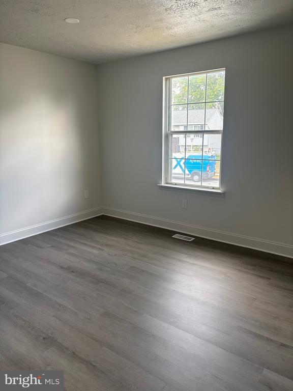 Building Photo - 838 Insley Cir