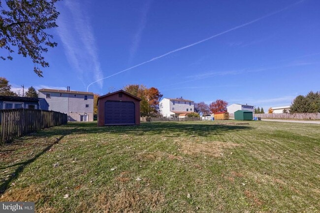 Building Photo - 1902 Pin Oak Dr