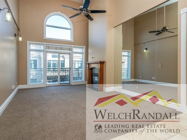 Building Photo - Spacious 2-Bedroom Condo in Prime Downtown Location!