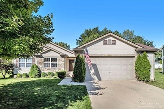 Building Photo - 4267 Knollcrest Dr
