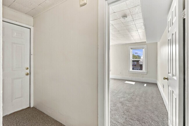 Building Photo - 849-851 Manor St
