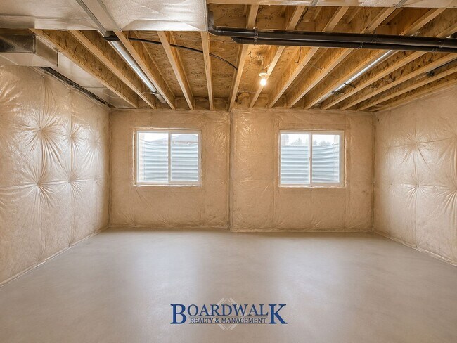 Building Photo - 793 Valley View Way