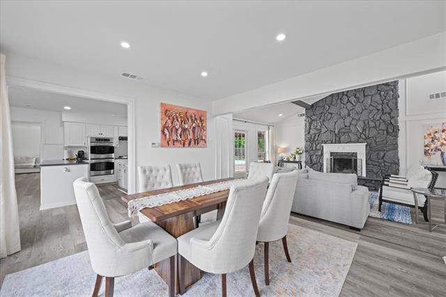 Building Photo - 3925 Greenhills Ct