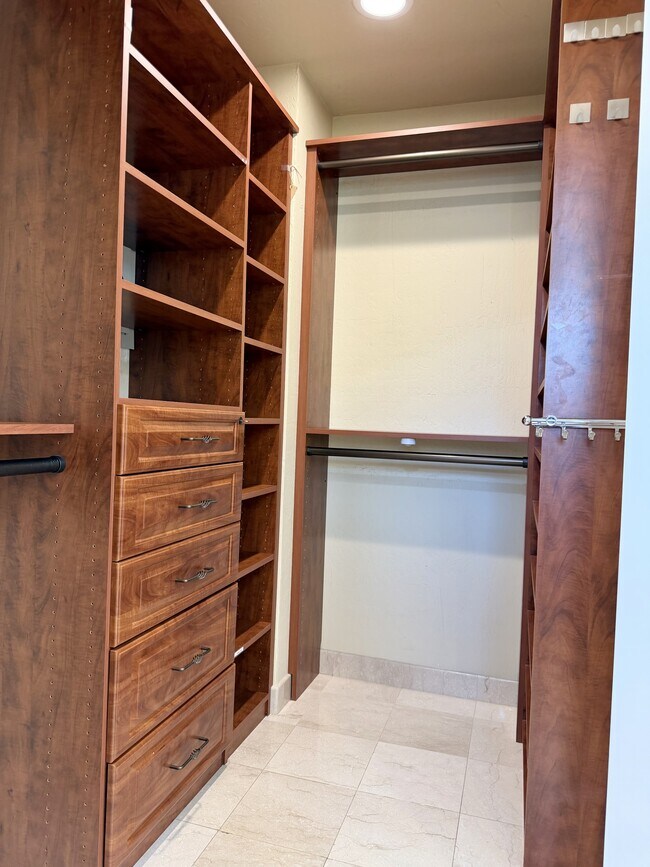 Building Photo - 16979 Roberts Rd