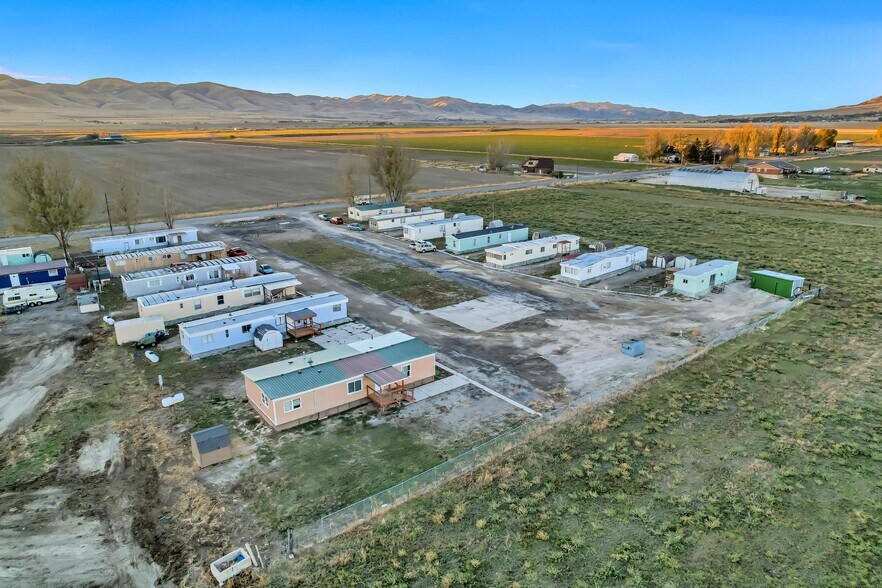 Building Photo - 18120 N 4400 W
