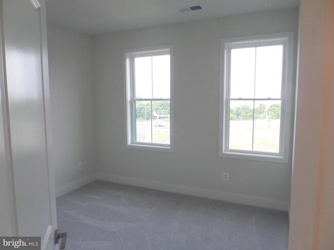 Building Photo - 2718 River Birch Rd