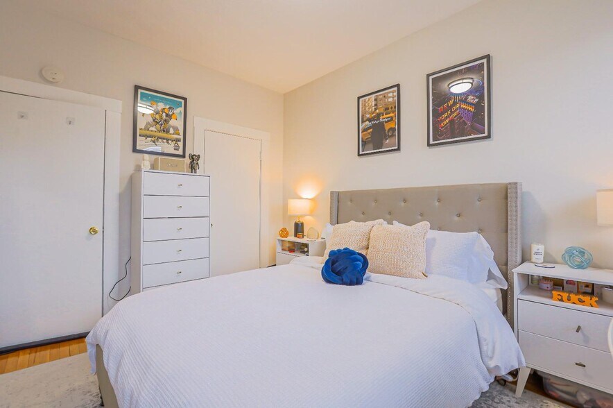 Building Photo - 11 Gorham St