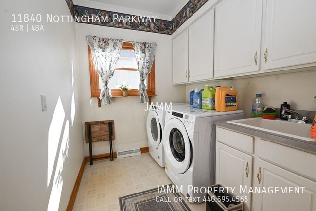 Building Photo - 11840 Nottingham Pkwy