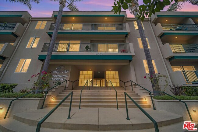 Building Photo - 4501 Cedros Ave