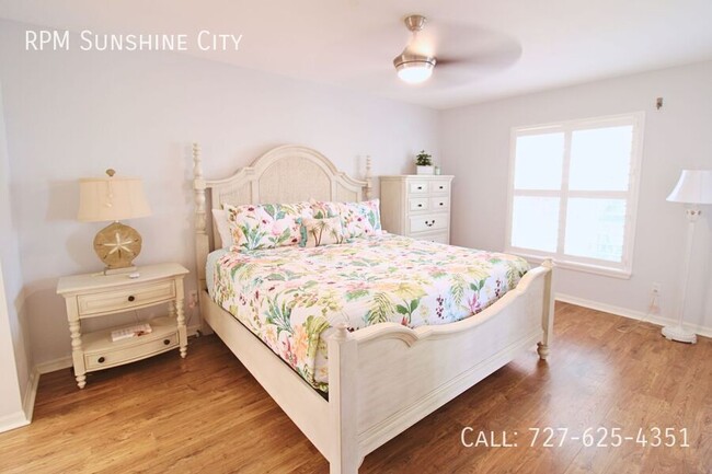 Building Photo - FURNISHED LONG TERM OR SEASONAL RENTAL WAL...