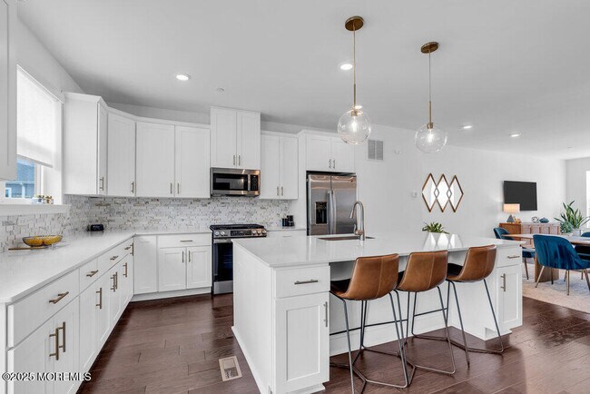 Building Photo - 63 Bataan Ave