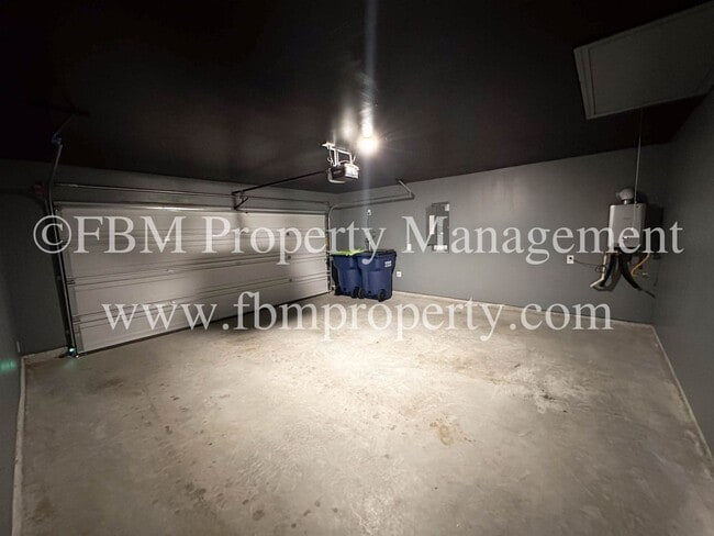 Building Photo - 864 Keystone Ct