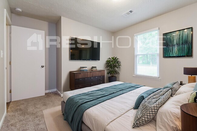 Building Photo - 2565 Creel Rd