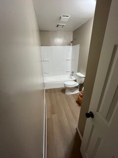 Building Photo - 811 Lebesque Rd