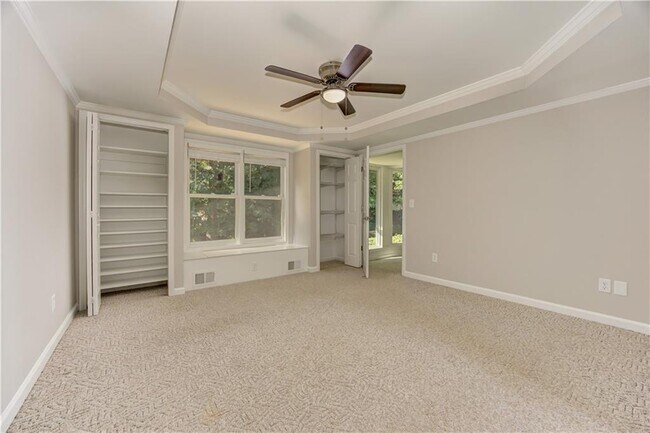 Building Photo - 1837 Chancery Ln