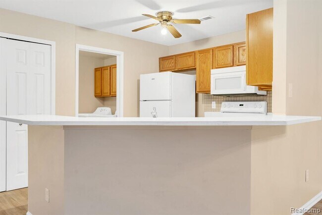 Building Photo - 8208 Chesapeake Cir