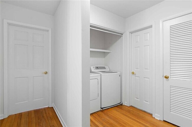Building Photo - 274 Land O Lakes Ct NE