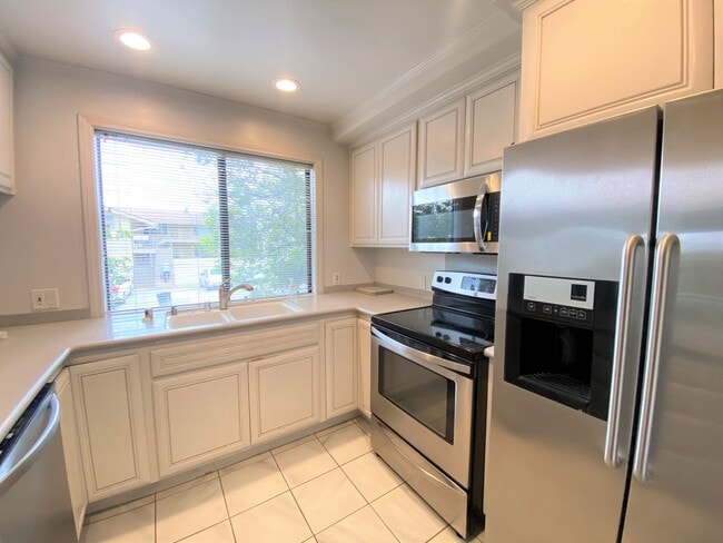 Building Photo - Peek A Boo View of San Diego Bay! Serene C...