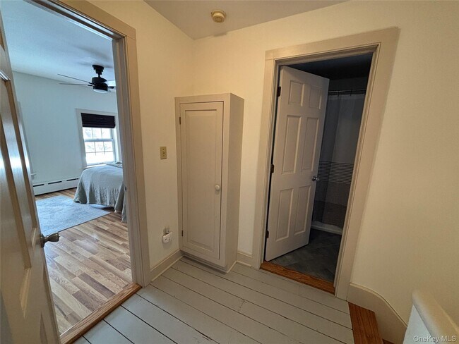 Building Photo - 11 W Bridge St