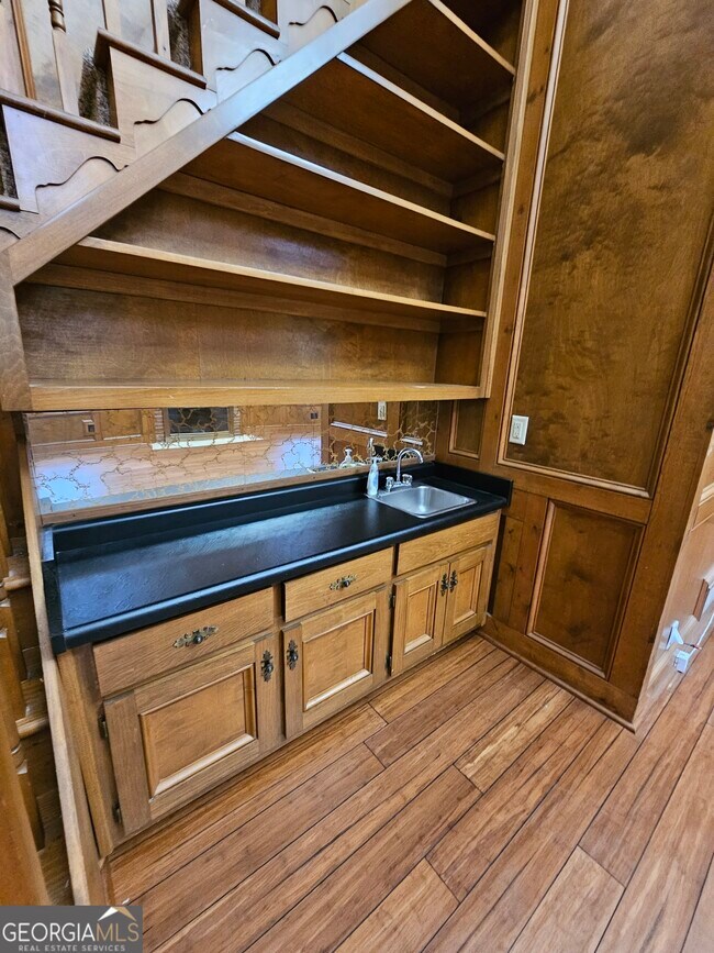 Building Photo - 5525 Wedgewood Ct SW