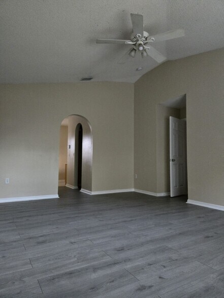 Building Photo - 12473 Woodbury Cove Dr