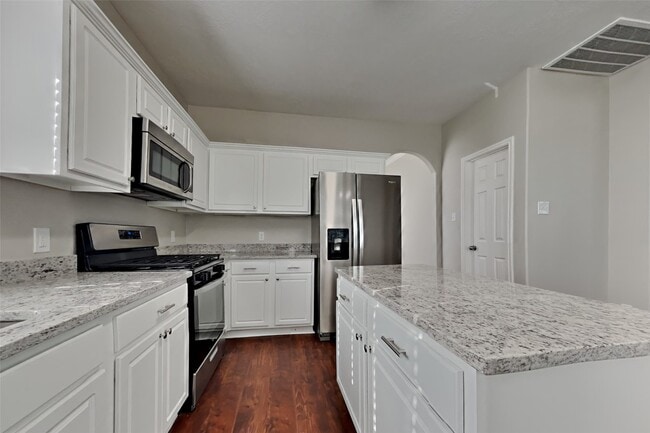 Building Photo - 3242 Enchanted Hollow Ln