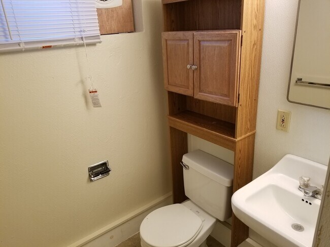 Building Photo - 1836 Todd Rd