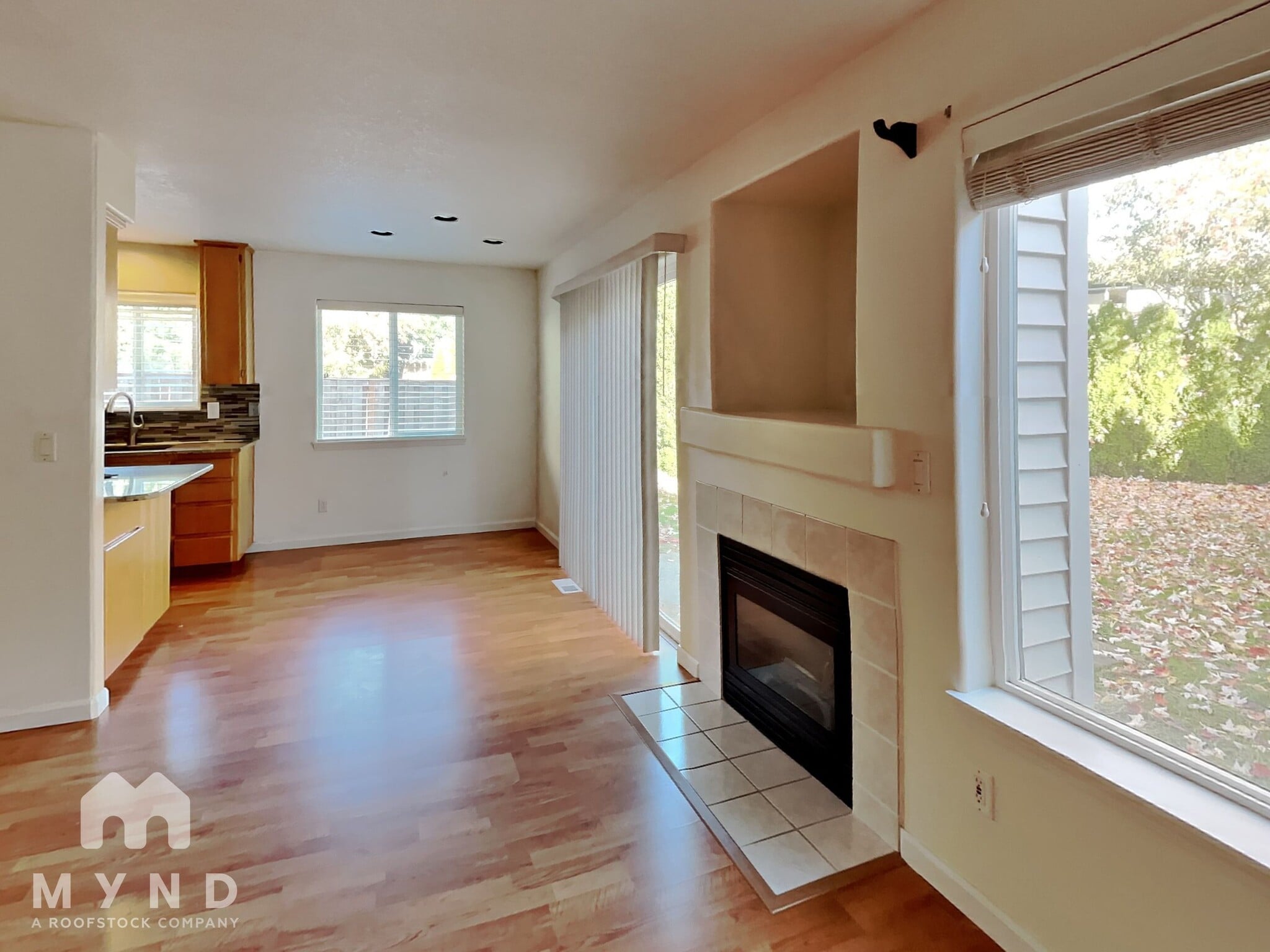 Building Photo - 20654 SW Sun Drop Pl