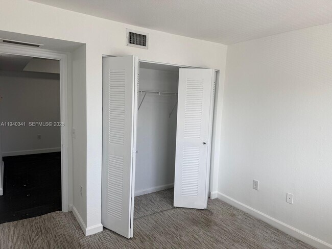 Building Photo - 15460 SW 284th St