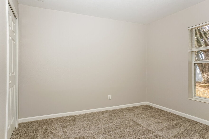 Building Photo - 5382 Hightower Rd