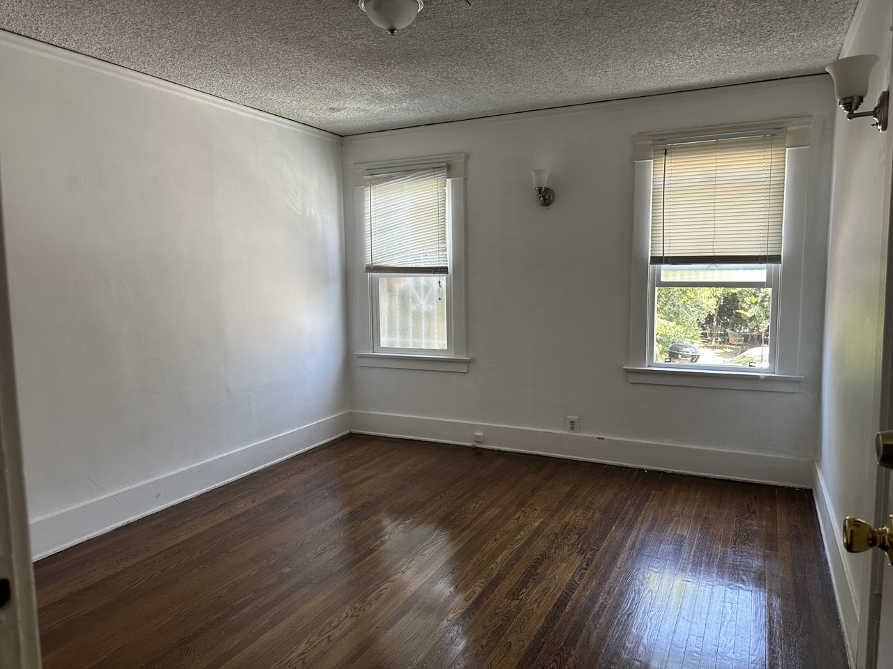 full-size bedroom#2 - 120 N Berendo St