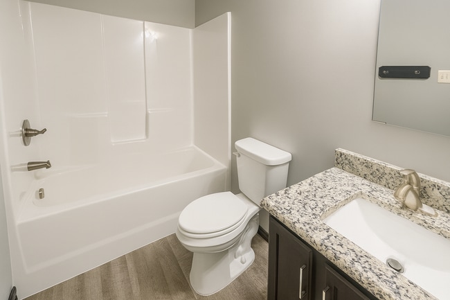 Building Photo - Welcome Home to This Spacious 5 Bedroom in Park City!