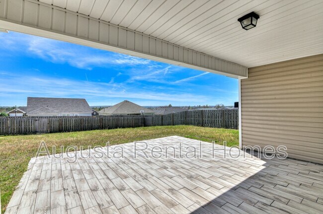 Building Photo - 2562 Inverness Dr