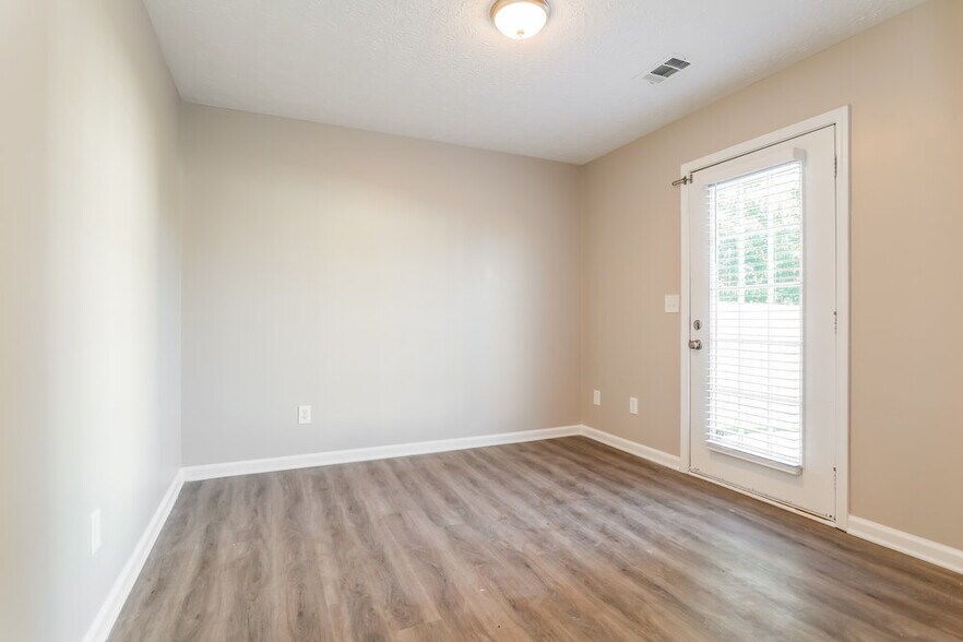 Building Photo - 1385 Lafayette Square