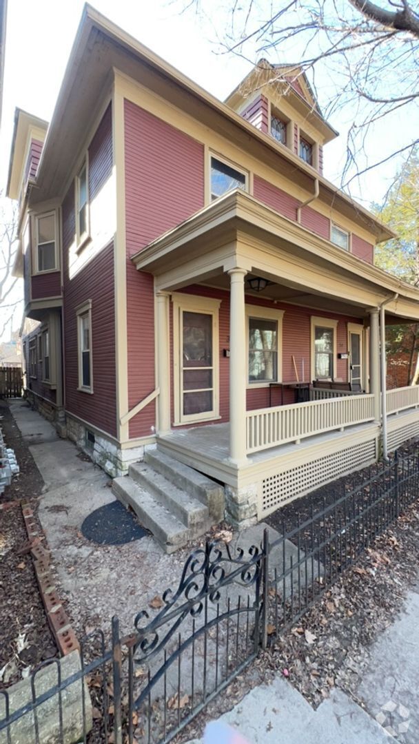 Building Photo - Hess Street 34-36