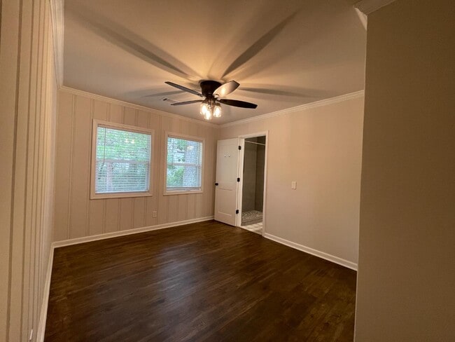 Building Photo - 205 W Drake Ave