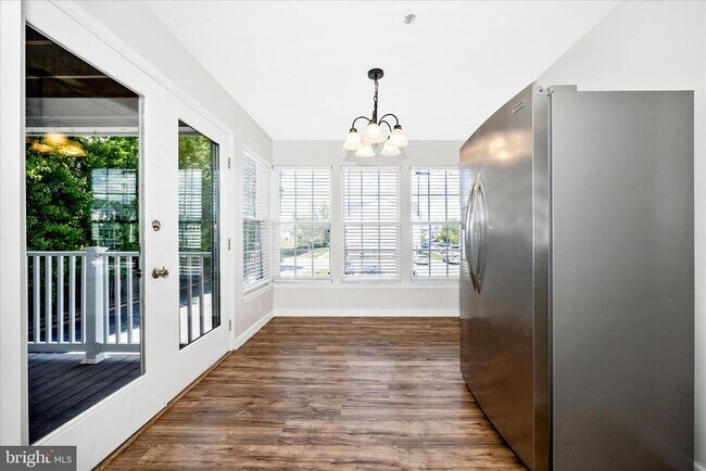 Building Photo - 615 Himes Ave