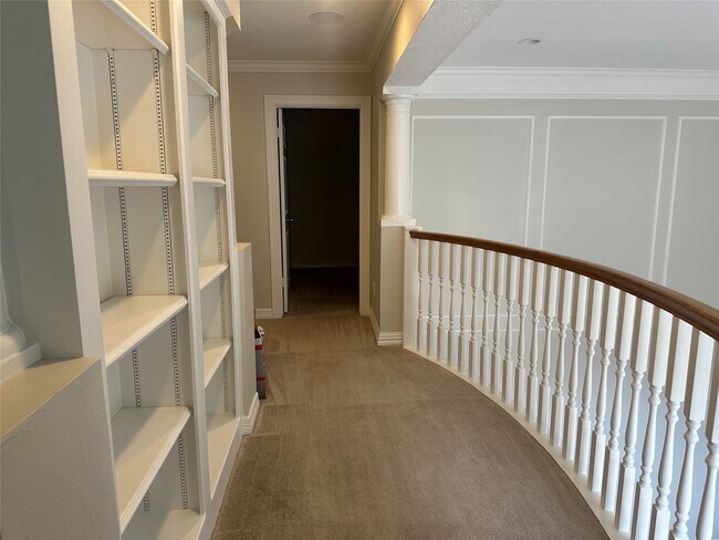 Building Photo - 3415 Kingsway Ct