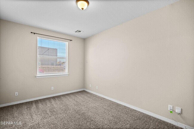 Building Photo - 325 Quiet Pr Dr